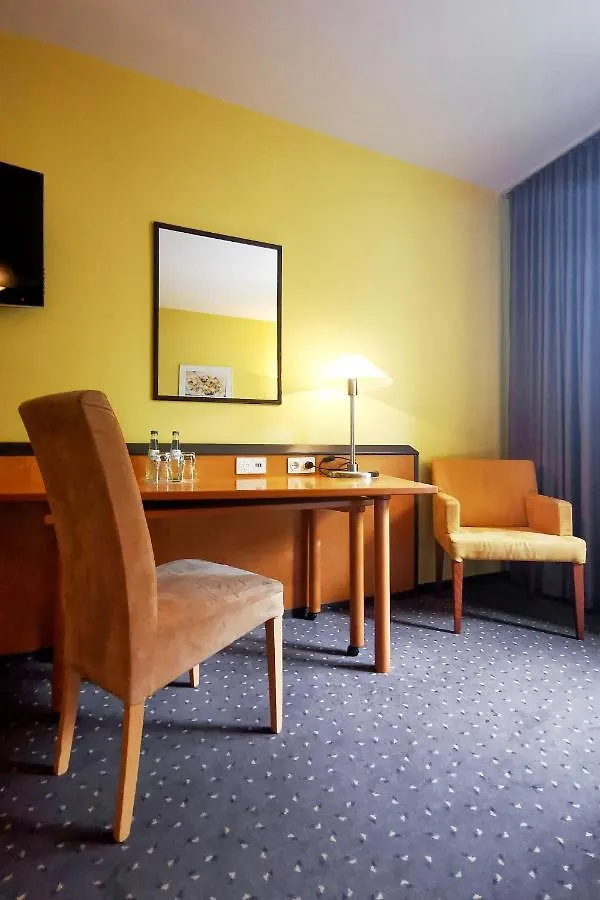 Hotel Plaza Hotel&Living Frankfurt Francoforte sul Meno