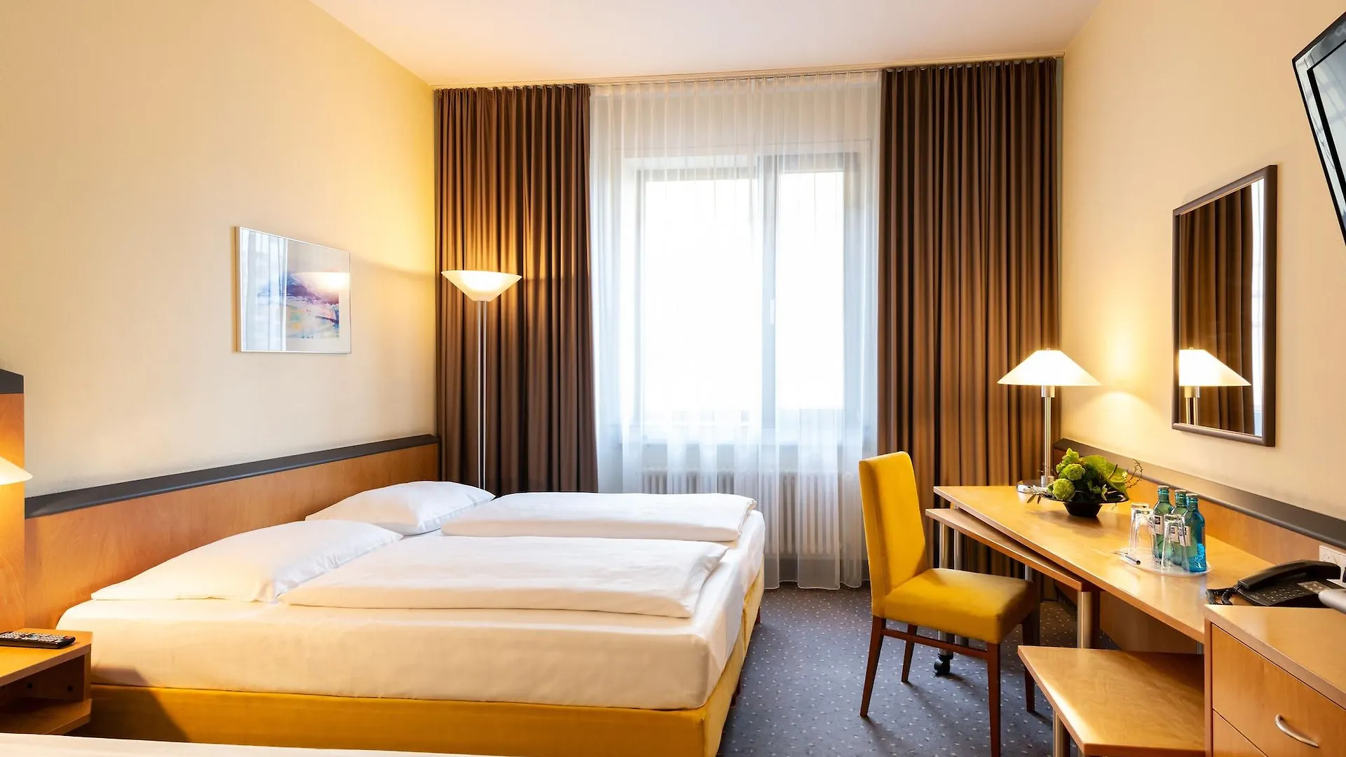 Plaza Hotel & Living Frankfurt Fráncfort del Meno