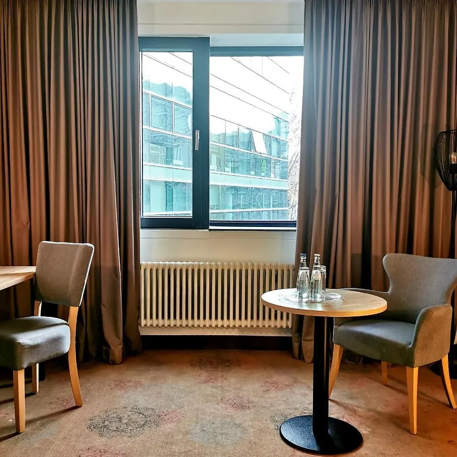 Plaza Hotel & Living Frankfurt Fráncfort del Meno