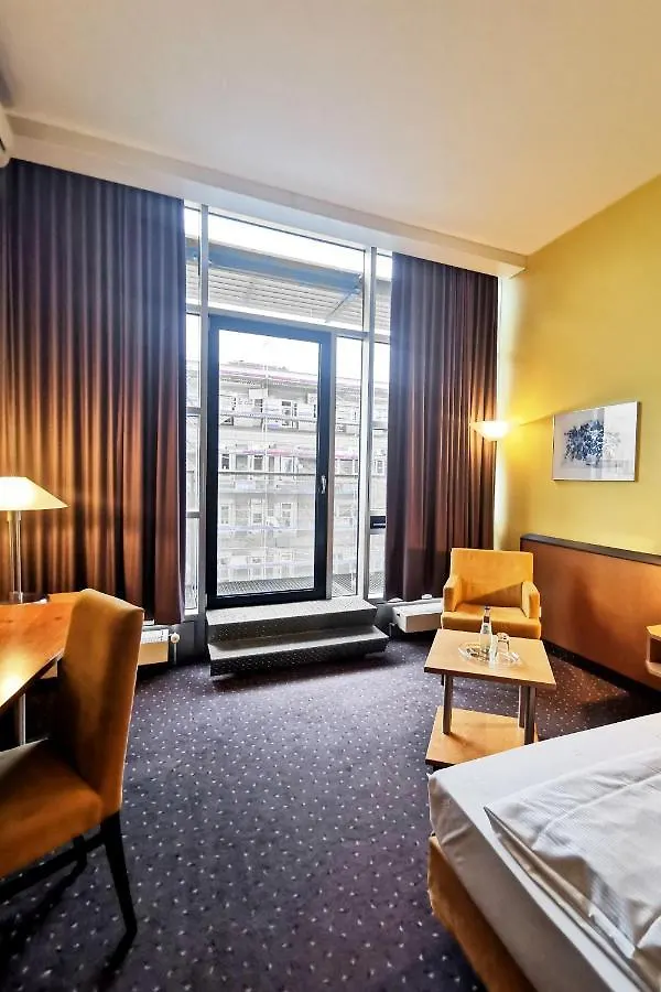 Plaza Hotel & Living Frankfurt Fráncfort del Meno